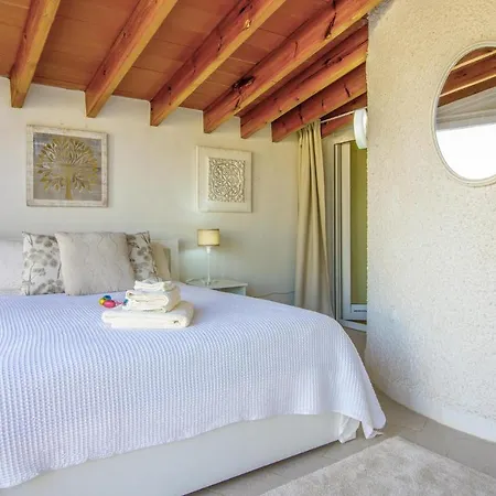 Holiday home Nice In With Wifi, Private Swimming Pool And Outdoor Swimming Pool