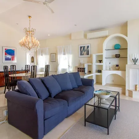 Holiday home Nice In With Wifi, Private Swimming Pool And Outdoor Swimming Pool