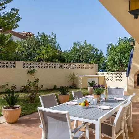 Vakantiehuis Nice In With Wifi, Private Swimming Pool And Outdoor Swimming Pool